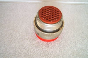 Cinco (5) enchufes Caterpillar OEM 3T3412 37 pines como conectores - nuevos  - Imagen 1 de 1