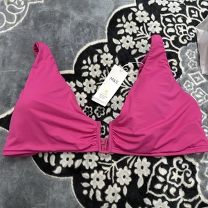 Marks and Spencer Non Wired Plunge Bikini Top Size 22 - Picture 1 of 2