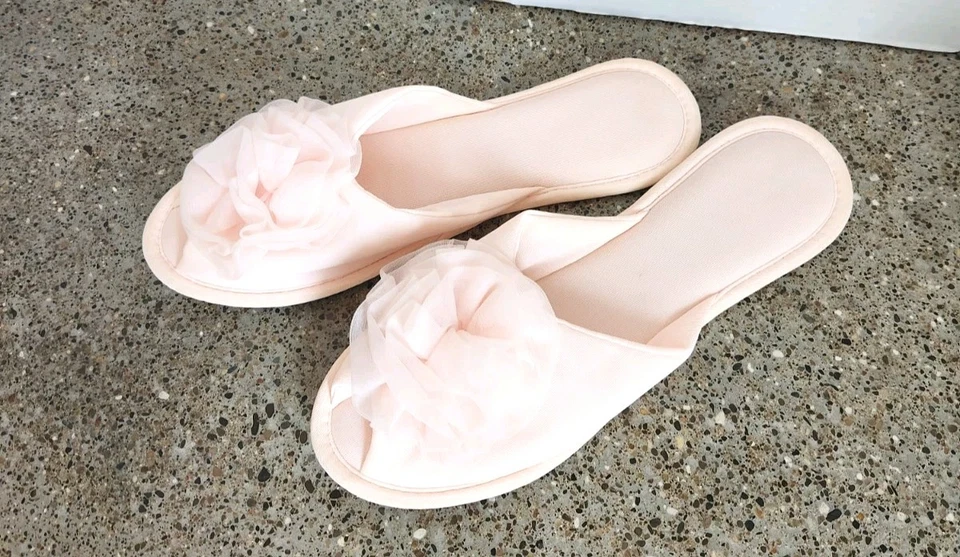 Vintage Glamor Skuffs Slippers Medium 6.5-7.5 Light Pink Peep Toe Nylon Boudoir - Image 1 of 4