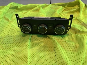 2010 - 11 Chevy Silverado 1500 Manual Heater AC Temperature Control OEM 20887816 - Picture 1 of 3