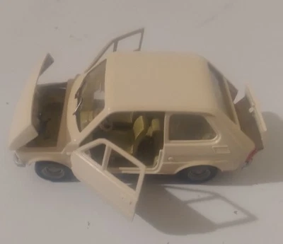 polistil  fiat  126  1/25 beige - Immagine 1 di 4