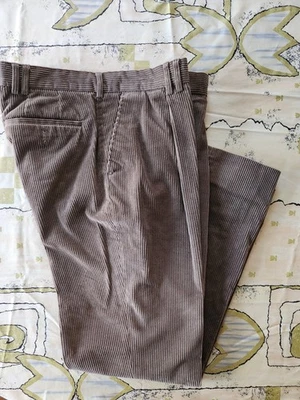 Barbour Men Corduroy Cotton Pleated Khaki Trousers MADE IN ENGLAND W36/L31.5 EUC - Image 1 of 4