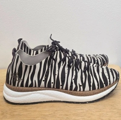 Tênis feminino OTBT Alstead zebra estampa de 8 animais - Imagem 1 de 4