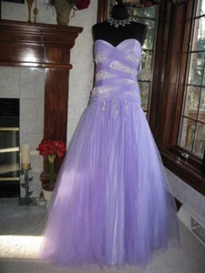 Precious Formals O44235 schickes fliederfarbenes Festzug Ballkleid Kleid Gr. 8 neu mit Etikett Blitzangebot! - Bild 1 von 4