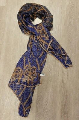 Valentino Italian silk scarf Logo Design Vintage 24  x 66  Grannycore Ombre Foto 1 de 4