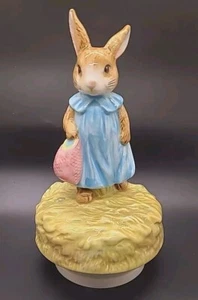 Beatrix Potter Mrs. Flopsy Bunny Schmid ceramic Musical figurine 7"/18cm 1985 - Picture 1 of 6