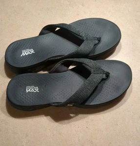 Skechers Goga Max Flip Flop Comfort Sandals Size 9 Black - Picture 1 of 3