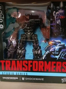 TRANSFORMERS STUDIO SERIES DOTM SHOCKWAVE LEADER CLASS - Picture 1 of 1