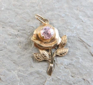 Small Vintage Solid 14K Yellow Gold Genuine Pink Sapphire Flower Pendant #922 - Picture 1 of 11