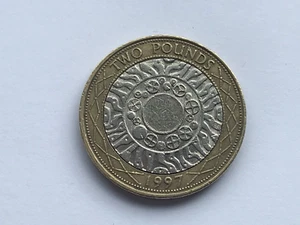 1997 TECHNOLOGY STANDING ON THE SHOULDERS OF GIANTS TWO 2 POUND COIN CIRCULATED - Picture 1 of 5