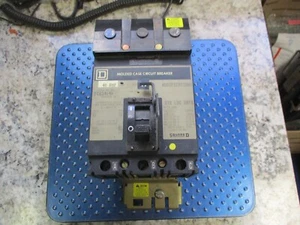 SQUARE D 40A MOLDED CASE CIRCUIT BREAKER 3-POLE 480V FCB34040 - Picture 1 of 5