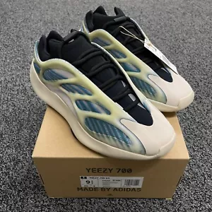 Adidas Yeezy 700 V3 Kyanite Size 9.5 - GY0260 DS NIB RARE - Picture 1 of 7