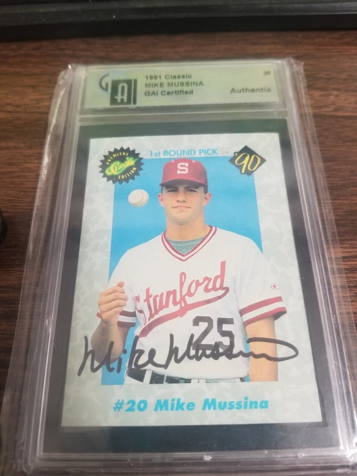 MIKE MUSSINA 1991 CLASSIC CARD #20 ORIOLES/YANKEES (ROOKIE AUTORAPH) HOF - Image 1 of 3