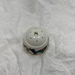 Portmeirion  Foget Me Not Round Salt Shaker - Imagen 1 de 5