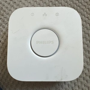 Philips - Hue - Bridge V2.1 - Sistema di illuminazione Smart Control - Modello: 3241312018A - Foto 1 di 3