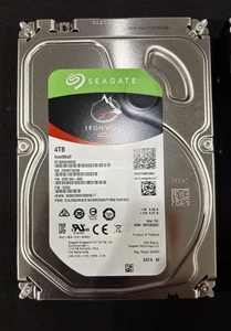 4TB Seagate IronWolf NAS 4TB, 7200 RPM, 3.5" Internal HDD ST4000VN008 Hard Disk - Bild 1 von 2