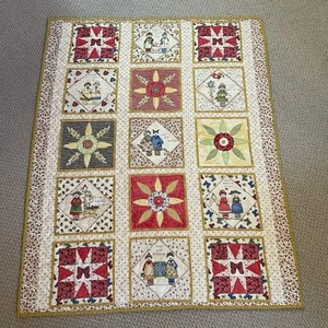 Handmade Lap Quilt or Baby Quilt Flowers Butterflies Dots Quilting Theme 32"x42" - Picture 1 of 10