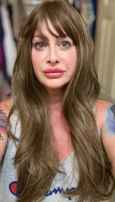 Peluca con flequillo solo probada para fotos envío gratuito Foto 1 de 4