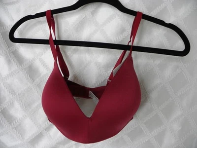Sujetador b.tempt'd by Wacoal Future Base Sin Alambres 956281 Rojo Oscuro 32D Nuevo con Etiquetas Foto 1 de 2