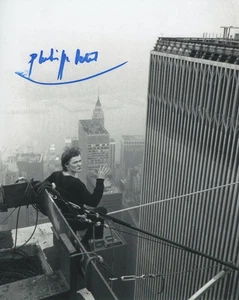 PHILIPPE PETIT SIGNED AUTOGRAPH 8X10 PHOTO - HIGH-WIRE WALKER, MAN ON WIRE STAR - Picture 1 of 2
