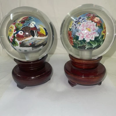 2Glass Ball,art Painting (Birds And Flowers)Paper Holding Roles On A Wooden Base - Image 1 of 4