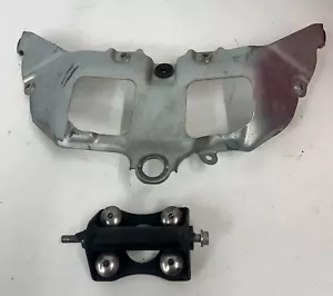 06 07 Suzuki GSXR 600 750 Gas Fuel Tank Mount Brackets - Picture 1 of 4