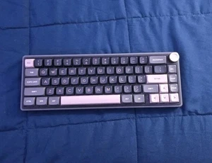 RK ROYAL KLUDGE R65 60% Wired Gaming Keyboard W/ Volume Knob RGB Backlit Creamy - Picture 1 of 2
