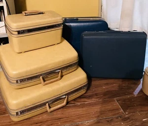 3 Vintage Blue Hard Shell Samsonite Silhouette Suitcases, 1 Safari, & L Vega - Picture 1 of 9