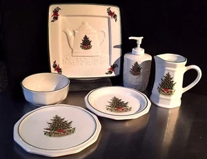 Pfaltzgraff CHRISTMAS HERITAGE Lot Trivets, Bowl, Plate, Creamer, Soap Dispenser - Picture 1 of 1