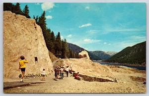 Montana Yellowstone Erdbeben Denkmal Felsbrocken Vintage Postkarte - Bild 1 von 3