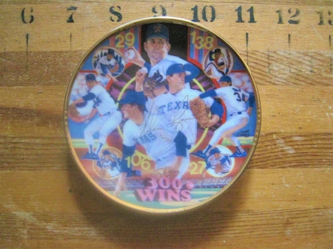 NOLAN RYAN 300 WINS COLLECTOR PLATE, SPORTS IMPRESSIONS, VINT 1990,TEXAS RANGERS Cover