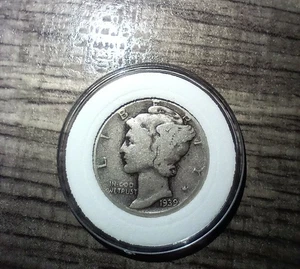 1939 90% Silver Mercury Dime - Picture 1 of 2