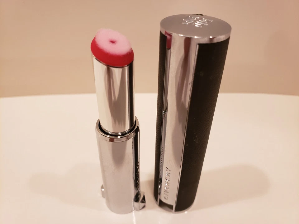 Givenchy ~ Batom Líquido Le Rouge - #202 Flanela Rosa - Imagem 1 de 1