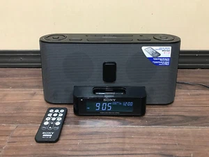 Radio Sony ICF-C1iPMK2 *Algunos botones no funcionan* Acoplamiento de audio de 30 pines + Control remoto - Imagen 1 de 14