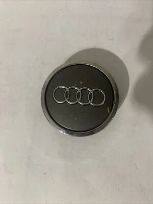 Tampa central AUDI A4 A6 A5 A7 A8 R8 4B0601170A fabricante de equipamento original - Imagem 1 de 4