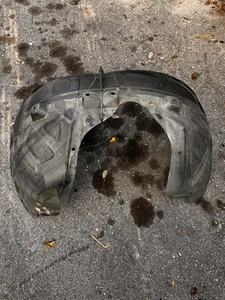 2015-2023 CHRYSLER 300 FRONT RIGHT PASSENGER SIDE FENDER LINER SPLASH SHIELD🔥 - Picture 1 of 9