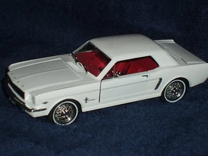 #61 MOTOR MINT MUSEUM/ARKO 1964 1/2 FORD MUSTANG COUPE 1/32 WHITE DIECAST - Bild 1 von 12