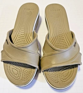 Scarpe Crocs slide slip on zeppa sandalo donna tortora e bianco basse taglia 9 crocband - Foto 1 di 15