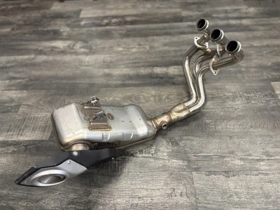 Tubo de cabezal de escape silenciador Yamaha 2014-2016 FZ09 OEM (#23B) Foto 1 de 4