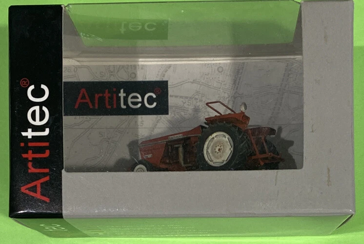 ARTITEC 387.444 - Tractor Agricultural Renault 56 Ho 1:87 BRAND NEW - Image 1 of 3