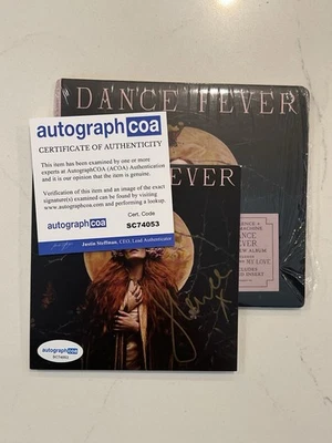 FLORENCE AND THE MACHINE Signed Gold Autographed CD DANCE FEVER ACOA COA #3 Foto 1 de 4