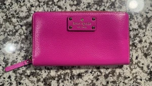 RARO NUEVO 2014 KATE SPADE NEDA Cartera Acordeón Interior Rosa Y Rojo Caliente - Imagen 1 de 14