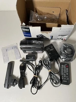 SONY HDR-PJ590V Black Handycam Digital Camcorder 12x Optical Zoom 64GB w/Box - Image 1 of 4
