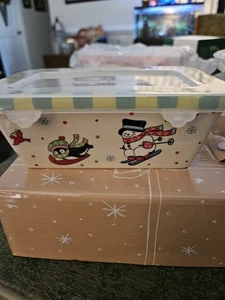 4-Temptations Holiday Weihnachten 12 Unzen Mini Keramik Laib Pfannen mit Deckel von Tara - Bild 1 von 11