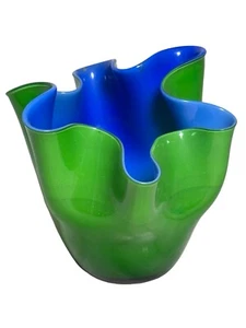 Jarrón de vidrio artístico fundido vintage pañuelo cuenco azul real y verde Kelly 6” X “6” - Imagen 1 de 4