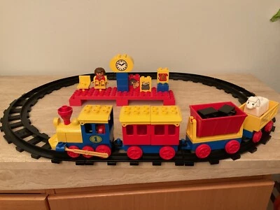 Lego/Duplo 1988 vintage Express Train set and station RARE #2701 complete no box - Image 1 of 4