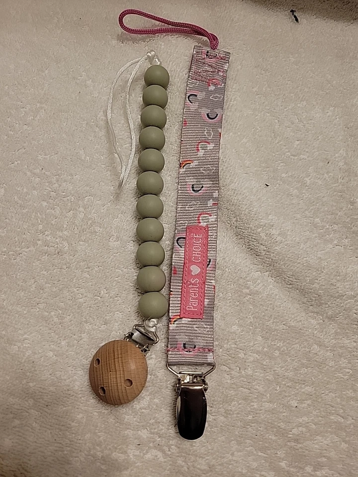 pacifier clips for baby Lot Of 2 Pink Parents Choice Green Rubber Beed Wood Clip - Image 1 of 1