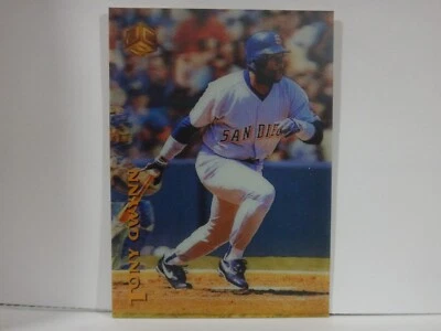 1995 (PADRES) UC3 #133 Tony Gwynn - Image 1 of 2