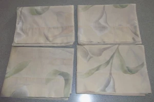 Wamsutta Ultracale Pillow Cases Lot of 4(2 Sets) Beige Muted Lilies Standard Vtg - Picture 1 of 10
