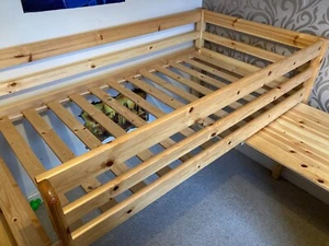 Children's Dreams' cabin bed with built in shelves, ladder and a slide-out desk - Picture 1 of 7